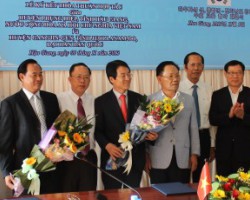 Signing Ceremony of Cooperative Agreement between Phung Hiep and Gangjin-gun district
