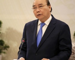 Thủ tướng Nguyễn Xuân Phúc phát biểu khai mạc buổi Đối thoại 2045 chiều 6/3. Ảnh: Hữu Công.