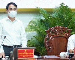Ông Nghiêm Xuân Thành, Ủy viên Trung ương Đảng, Bí thư Tỉnh ủy Hậu Giang, chỉ đạo tại một cuộc họp với Ban Thường vụ Tỉnh ủy vừa qua.