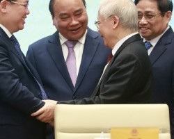 Tổng bí thư nhấn mạnh yêu cầu không được chủ quan và phải quyết tâm, sáng tạo hơn nữa để năm 2022 tốt hơn năm 2021 - Ảnh: NGUYỄN KHÁNH