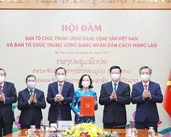Ban Tổ chức Trung ương Đảng Cộng sản Việt Nam và Ban Tổ chức Trung ương Đảng Nhân dân Cách mạng Lào ký kết hợp tác.