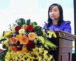 Bà Thái Thu Xương - Phó Chủ tịch Tổng Liên đoàn Lao động Việt Nam - phát biểu nhận nhiệm vụ. Ảnh: Hà Anh