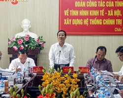 Ông Trần Văn Huyến, Phó Bí thư Thường trực Tỉnh ủy, Chủ tịch HĐND tỉnh, phát biểu chỉ đạo tại buổi làm việc.