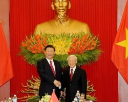 Tổng Bí thư Nguyễn Phú Trọng đón và hội đàm với Tổng Bí thư, Chủ tịch Trung Quốc Tập Cận Bình trong chuyến thăm cấp Nhà nước tới Việt Nam năm 2017. Ảnh: VGP
