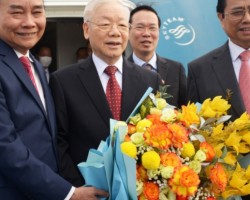 Sáng 30/10, Tổng Bí thư Nguyễn Phú Trọng và Đoàn đại biểu cấp cao Việt Nam đã rời Hà Nội thăm chính thức nước CHND Trung Hoa.