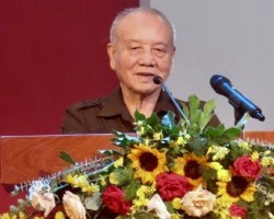 Đại tướng Phạm Văn Trà phát biểu tại lễ ra mắt Quỹ khuyến học Phạm Văn Trà tỉnh Hậu Giang
