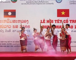 Tại Đà Nẵng, lễ hội Tết Bunpimay Lào năm 2023 do Liên hiệp các tổ chức hữu nghị thành phố, Hội hữu nghị Việt Nam - Lào thành phố phối hợp Tổng Lãnh sự quán Lào tại Đà Nẵng tổ chức ngày 7/4. Năm nay, lễ hội được tổ chức với quy mô lớn nhất từ trước 