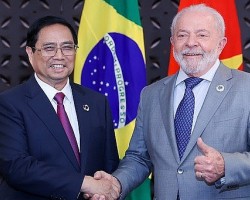 Prime Minister Pham Minh Chinh meets with Brazilian President Lula Da Silva within the framework of the expanded G7 Summit in Hiroshima, Japan, on May 21, 2023. Photo: VGP