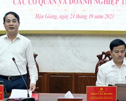 Ông Nghiêm Xuân Thành, Ủy viên Trung ương Đảng, Bí thư Tỉnh ủy, phát biểu chỉ đạo tại buổi làm việc.