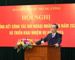Trưởng ban Đối ngoại Trung ương Lê Hoài Trung phát biểu tại Hội nghị. (Ảnh: Đinh Hòa)