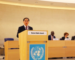 Bộ trưởng Ngoại giao Bùi Thanh Sơn phát biểu tại phiên họp. (Ảnh: Mofa)