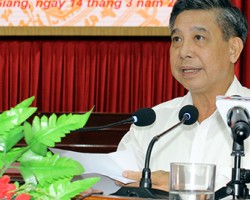 Ông Đồng Văn Thanh, Phó Bí thư Tỉnh ủy, Chủ  tịch UBND tỉnh, phát biểu chỉ đạo tại hội nghị.