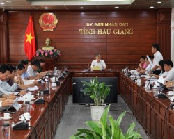 Quang cảnh cuộc họp.