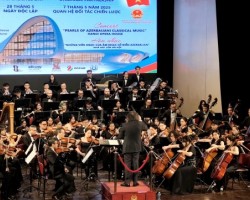 Quang cảnh buổi hoà nhạc. (Ảnh: Bạch Dương)