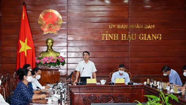 Ông Nghiêm Xuân Thành, Ủy viên Trung ương Đảng, Bí thư Tỉnh ủy, phát biểu chỉ đạo tại cuộc họp.