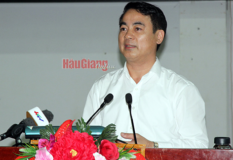 Ông Nghiêm Xuân Thành, Ủy viên Trung ương Đảng, Bí thư Tỉnh ủy, phát biểu chỉ đạo tại cuộc họp. Ảnh: NGỌC HƯỞNG
