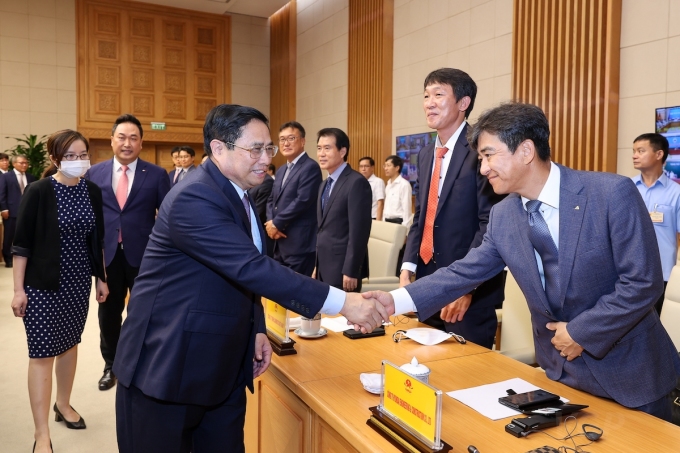 Thủ tướng gặp gỡ doanh nghiệp Hàn Quốc, ngày 30/7. Ảnh: VGP