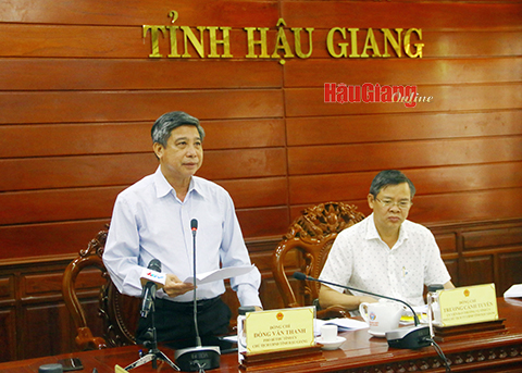 Ông Đồng Văn Thanh, Phó Bí thư Tỉnh ủy, Chủ tịch UBND tỉnh, thống nhất chia 4 vùng liên kết huyện của tỉnh để định hướng phát triển phù hợp trong thời gian tới.