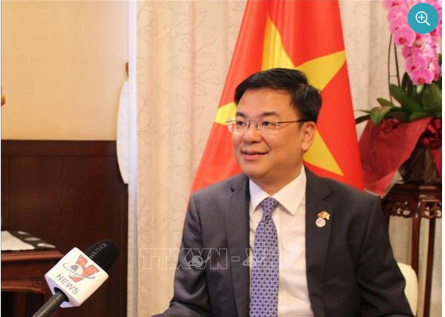 Đại sứ Phạm Quang Hiệu trả lời phỏng vấn phóng viên TTXVN. Ảnh: TTXVN