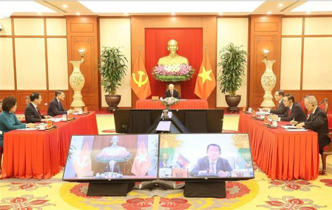 Tổng bí thư Nguyễn Phú Trọng điện đàm với Chủ tịch Đảng Nhân dân Campuchia, Thủ tướng Chính phủ Vương quốc Campuchia Hun Sen - Ảnh: TTXVN
