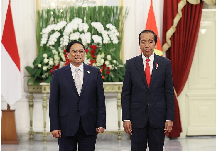 Thủ tướng Phạm Minh Chính trong cuộc gặp Tổng thống Indonesia Joko Widodo - Ảnh: DƯƠNG GIANG