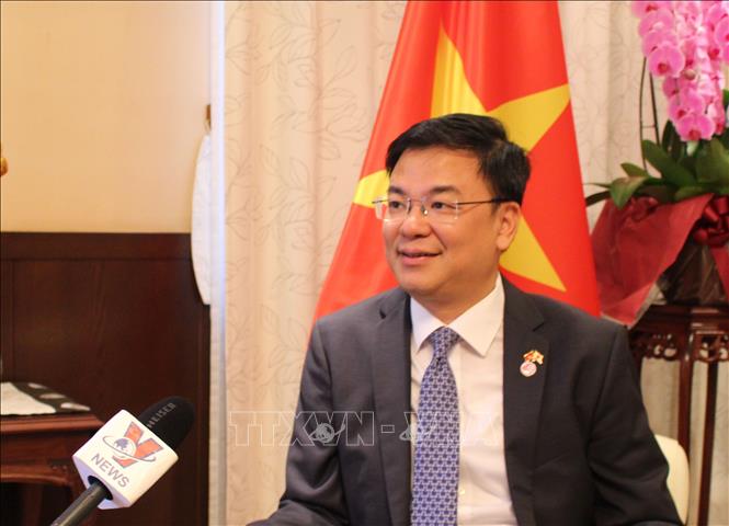 Đại sứ Phạm Quang Hiệu trả lời phỏng vấn phóng viên TTXVN. Ảnh tư liệu: TTXVN