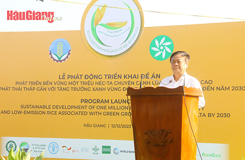 Bộ trưởng Bộ NN&PTNT Lê Minh Hoan tuyên bố phát động triển khai thực hiện đề án 1 triệu héc-ta lúa chất lượng cao gắn với phát thải thấp, tăng trưởng xanh tại vùng ĐBSCL đến năm 2030.