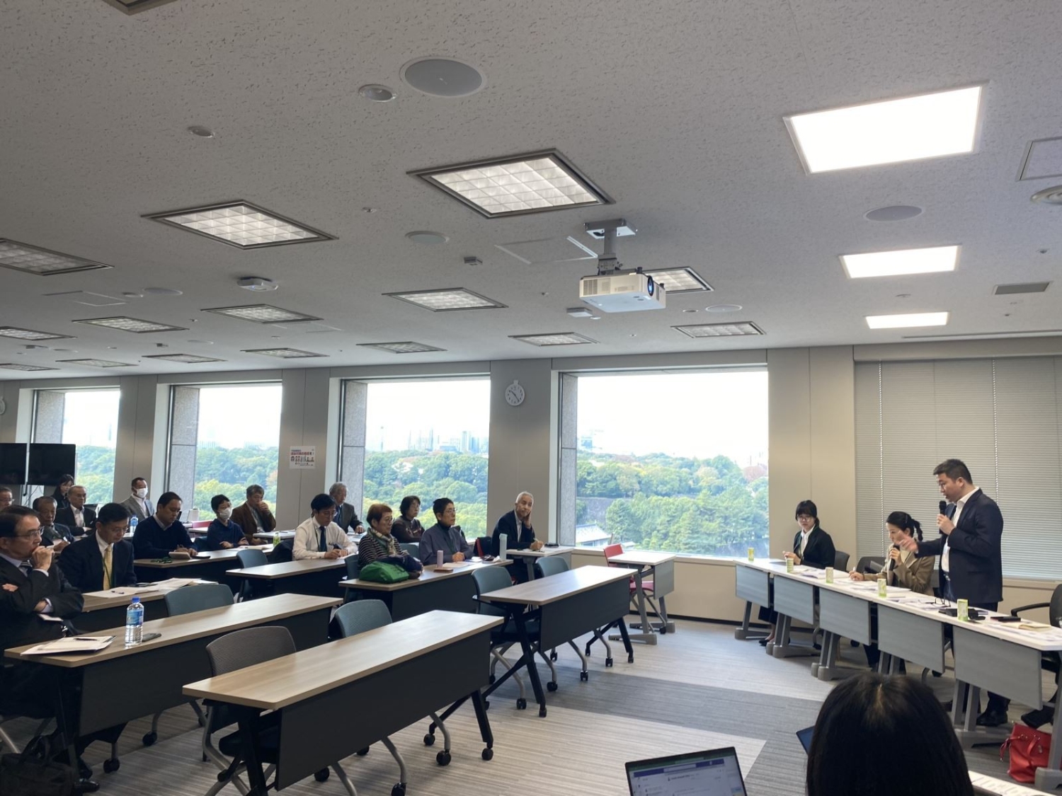 Buổi gặp gỡ các tổ chức phi chính phủ tại Nhật Bản.
