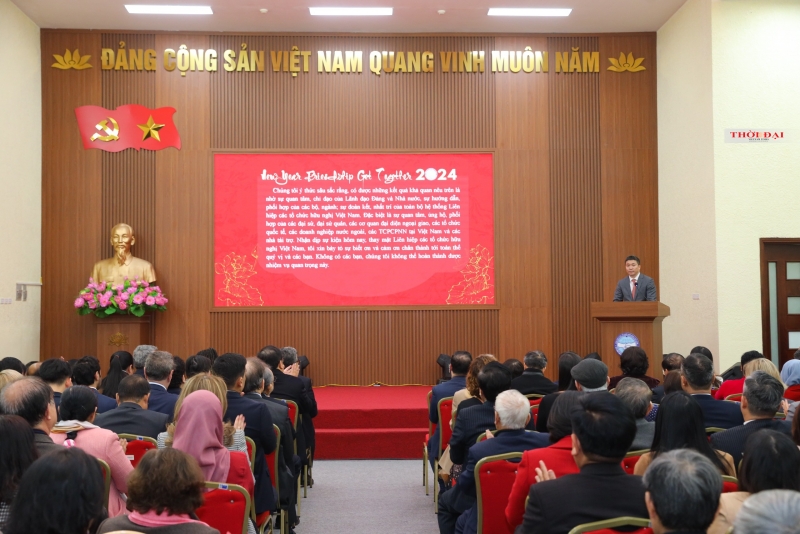 Ông Phan Anh Sơn, Chủ tịch Liên hiệp các tổ chức hữu nghị Việt Nam phát biểu tại sự kiện (Ảnh: Đinh Hòa).
