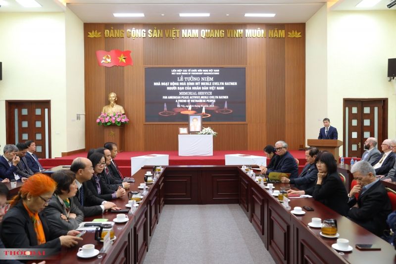 Chủ tịch Liên hiệp các tổ chức hữu nghị Việt Nam Phan Anh Sơn phát biểu. (Ảnh: Đinh Hòa)