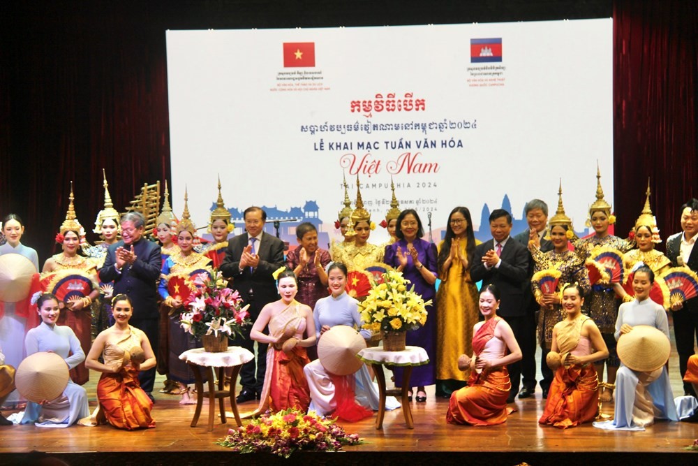 Lễ khai mạc Tuần Văn hóa Việt Nam tại Campuchia năm 2024. (Ảnh: Báo Văn hóa)