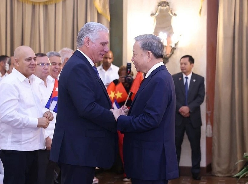 General Secretary and President To Lam and First Secretary of the Communist Party of Cuba and President of Cuba Miguel Diaz-Canel Bermudez at the meeting. (Photo: VNA)